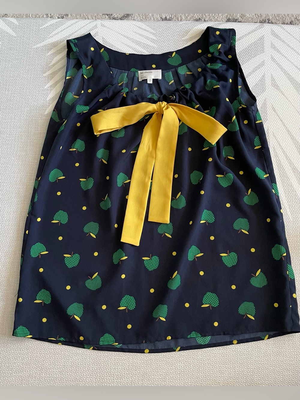 Anthropologie Navy Sleeveless top with Green Apple Print and Yellow Bow size 2